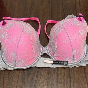 Victoria's Secret Pink and Gray Lace Bra